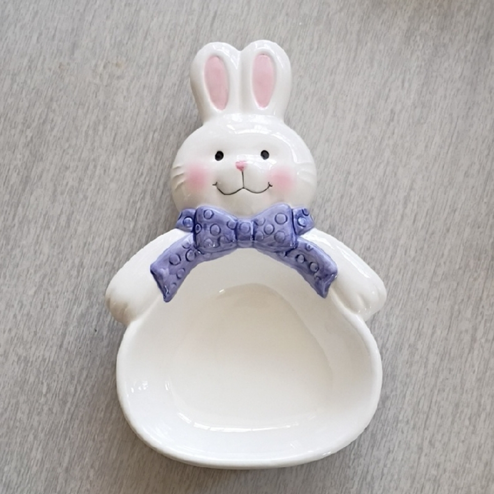 Hallmark bunny candy dish